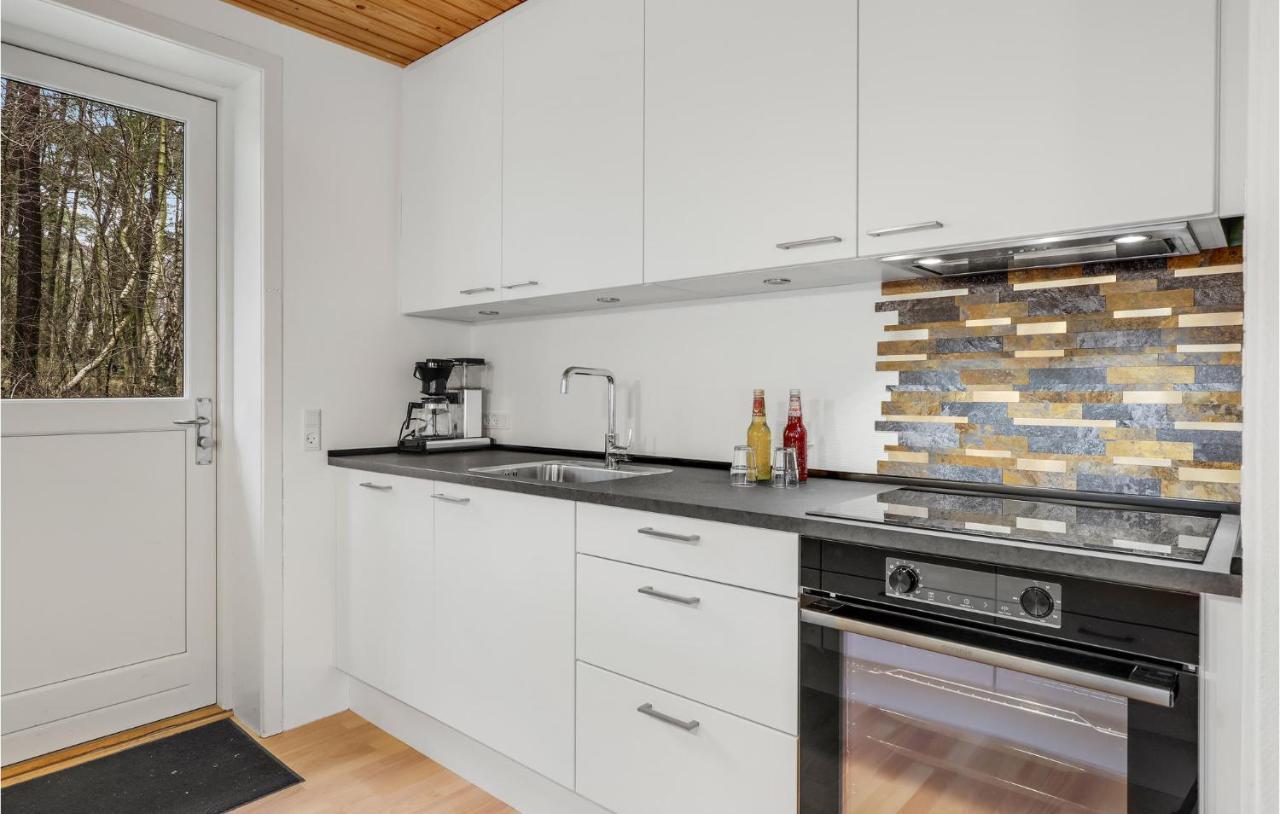 3 Bedroom Cozy Home In Neksø Exteriér fotografie